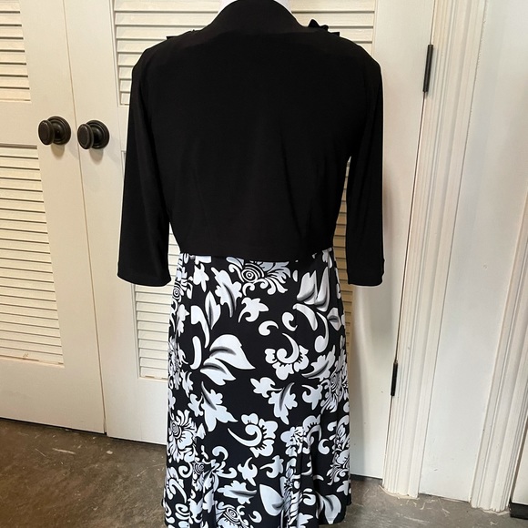 Dress Set. - Picture 4 of 7